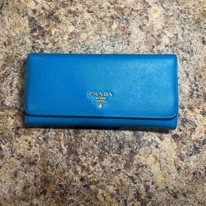 Prada Saffiano Wallet (with chain)